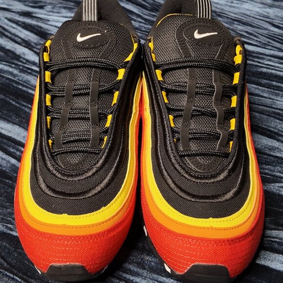 Nike, Mens Size 9, Black/Orange/Red and white - Picture 5 of 6